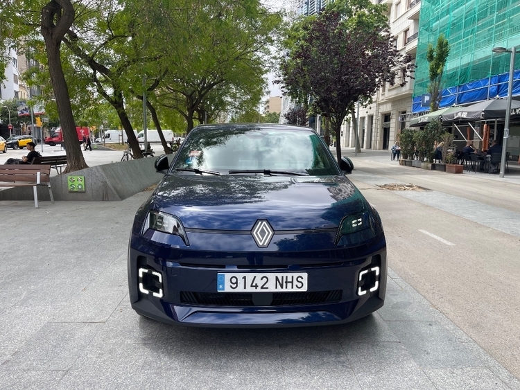 Renault 5 E-Tech 120 Urban Range Techno foto 5