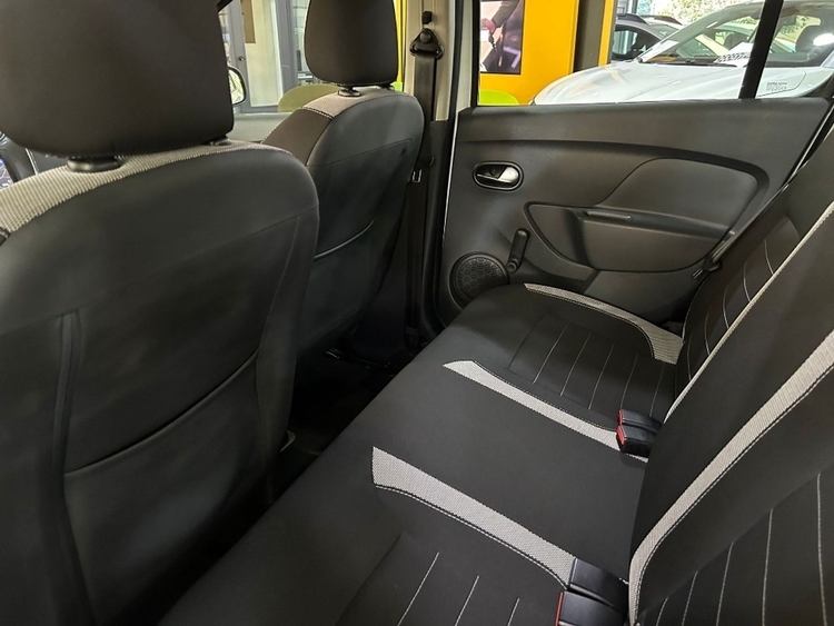 Dacia Sandero Stepway Essential foto 14